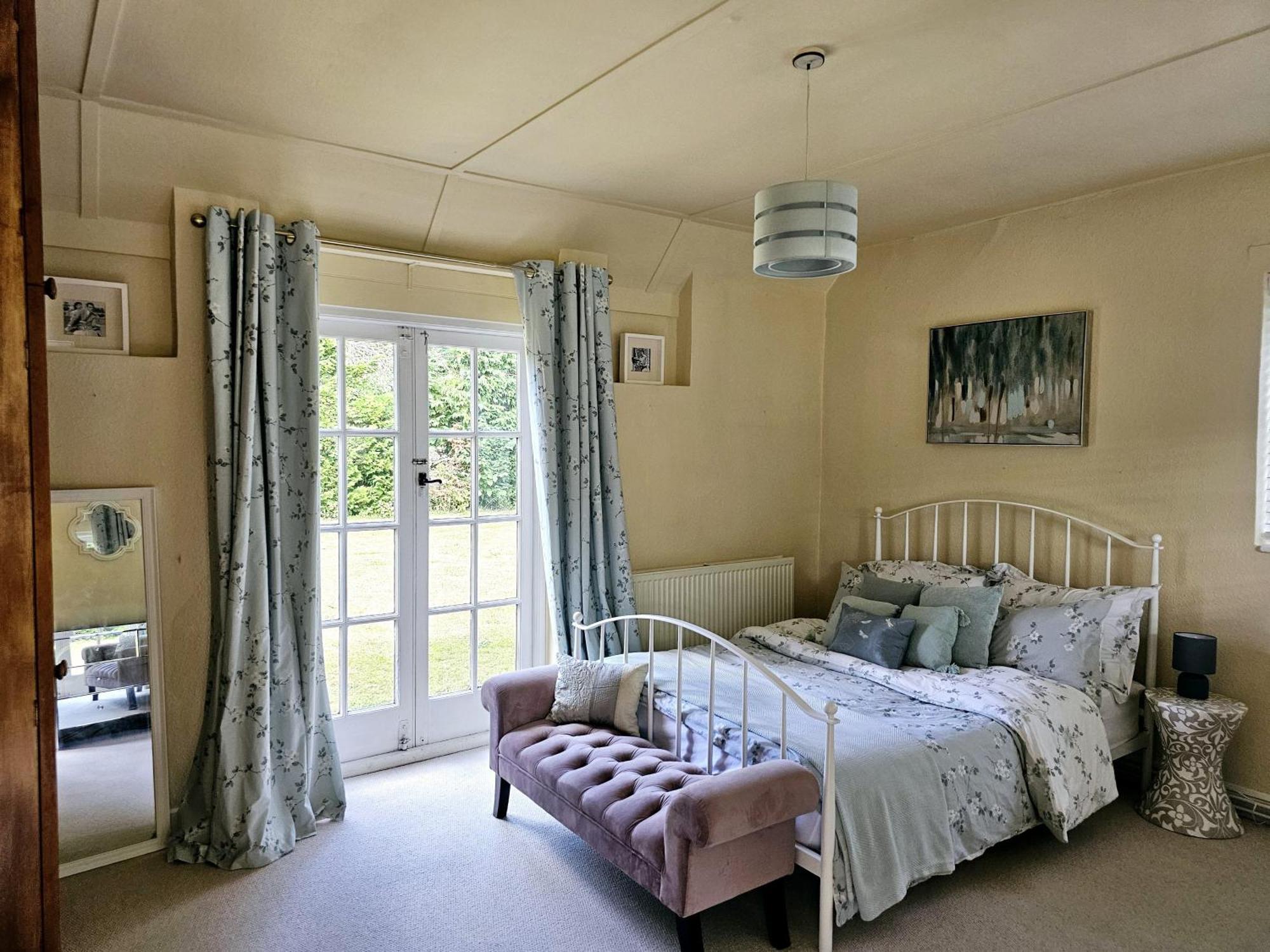 English Farmhouse Cottage Guildford Exterior foto